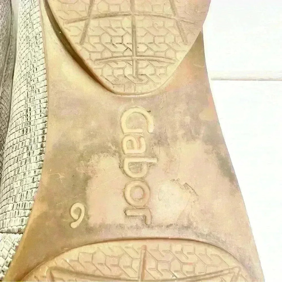 Gabor Women’s Metallic Handmade Moccasin Size 8 1/2 US (UK sizing 6) - Picture 12 of 12